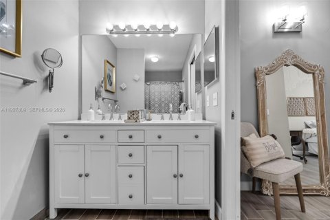 Townhouse in Pembroke Pines, Florida 2 bedrooms, 104.14 sq.m. № 1995620 - photo 16