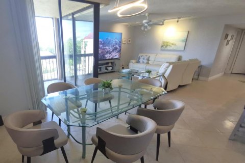 Condo in Delray Beach, Florida, 2 bedrooms  № 2245740 - photo 13
