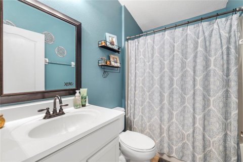 House in Ruskin, Florida 4 bedrooms, 162.49 sq.m. № 2151804 - photo 5