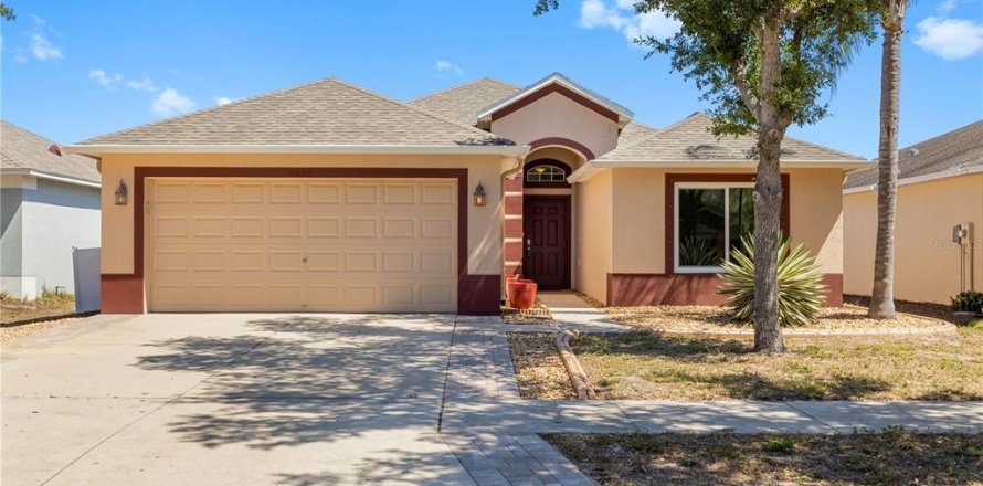 House in Ruskin, Florida 4 bedrooms, 162.49 sq.m. № 2151804