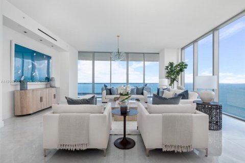Condo in Sunny Isles Beach, Florida, 4 bedrooms № 2248032