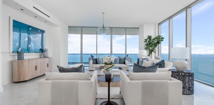 Condo in Sunny Isles Beach, Florida, 4 bedrooms № 2248032