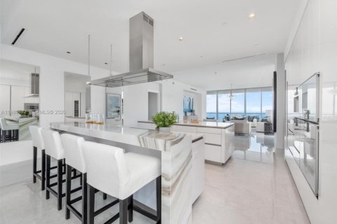 Condo in Sunny Isles Beach, Florida, 4 bedrooms № 2248032 - photo 12