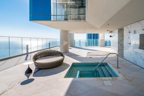 Condo in Sunny Isles Beach, Florida, 4 bedrooms № 2248032 - photo 22