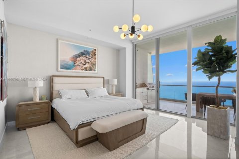 Condo in Sunny Isles Beach, Florida, 4 bedrooms № 2248032 - photo 14