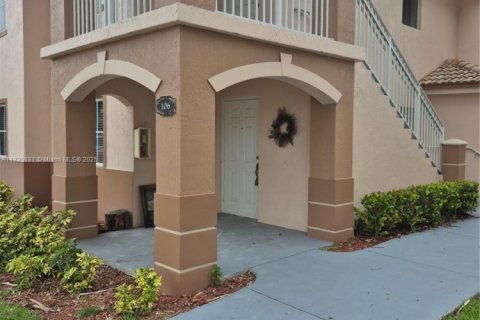 Copropriété à louer à Homestead, Floride: 3 chambres, 102.1 m2 № 1807032 - photo 6