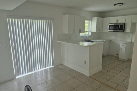 Copropriété à louer à Homestead, Floride: 3 chambres, 102.1 m2 № 1807032 - photo 20