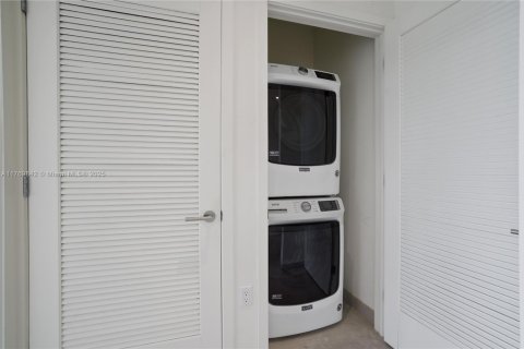 Купить кондоминиум в Майами, Флорида 2 спальни, 150.04м2, № 1738572 - фото 26