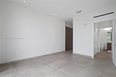 Купить кондоминиум в Майами, Флорида 2 спальни, 150.04м2, № 1738572 - фото 23