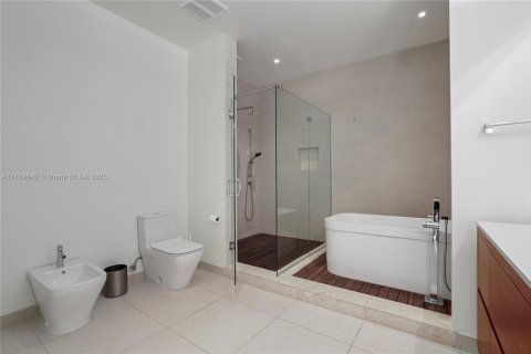 Купить кондоминиум в Майами, Флорида 2 спальни, 150.04м2, № 1738572 - фото 18