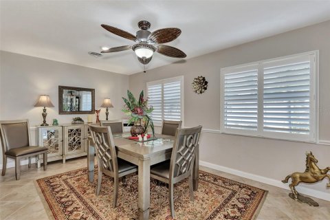 House in Englewood, Florida 2 bedrooms, 134.89 sq.m. № 1575287 - photo 18