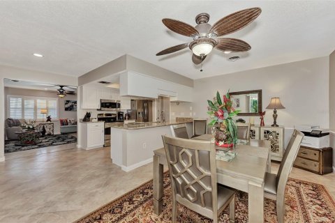 House in Englewood, Florida 2 bedrooms, 134.89 sq.m. № 1575287 - photo 19