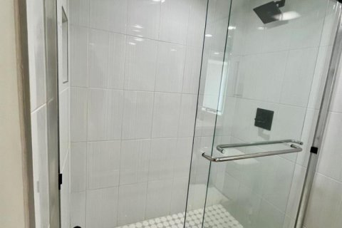 Condo in Lantana, Florida, 1 bedroom  № 2081724 - photo 8