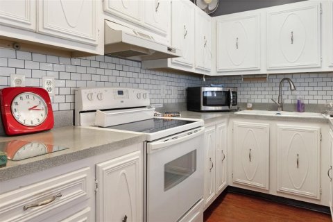 Condominio en venta en Saint Petersburg, Florida, 2 dormitorios, 71.72 m2 № 1737101 - foto 18
