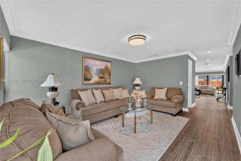 Townhouse in Pembroke Pines, Florida 4 bedrooms, 204.94 sq.m. № 2176463 - photo 6