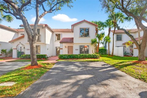 Touwnhouse à vendre à Miami, Floride: 3 chambres, 142.6 m2 № 1995674 - photo 3