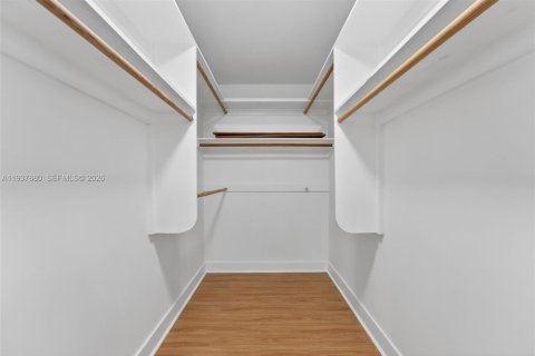 Touwnhouse à vendre à Miami, Floride: 3 chambres, 142.6 m2 № 1995674 - photo 27