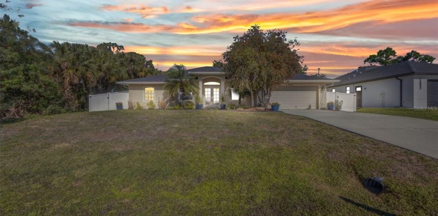 Casa en North Port, Florida 3 dormitorios, 172.15 m2 № 1589798