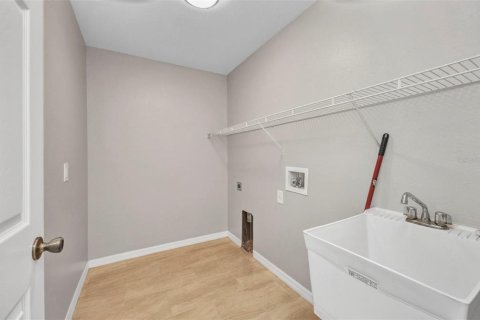 Casa en venta en North Port, Florida, 3 dormitorios, 172.15 m2 № 1589798 - foto 16