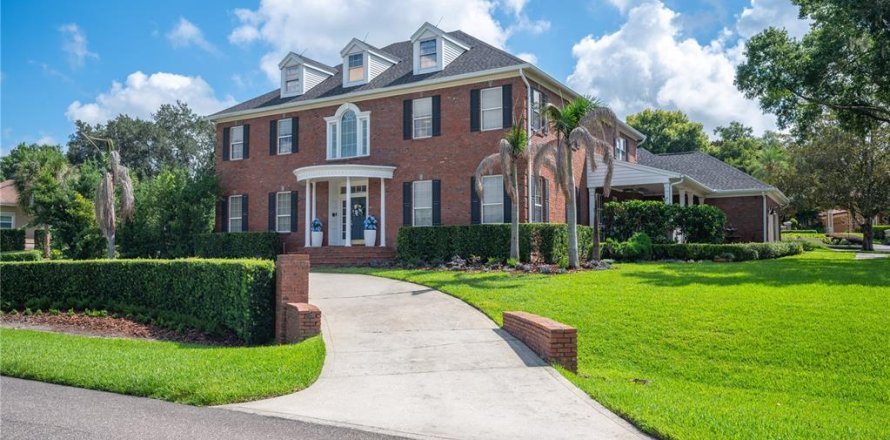 Casa en Lakeland, Florida 5 dormitorios, 432.83 m2 № 2230150
