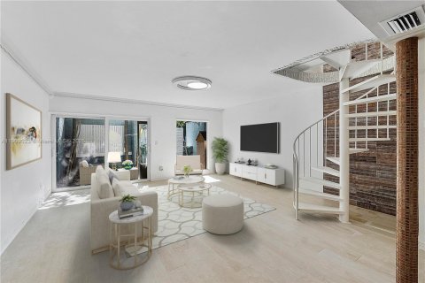 Снять в аренду таунхаус в Майами, Флорида 2 спальни, 120.68м2, № 1966641 - фото 1