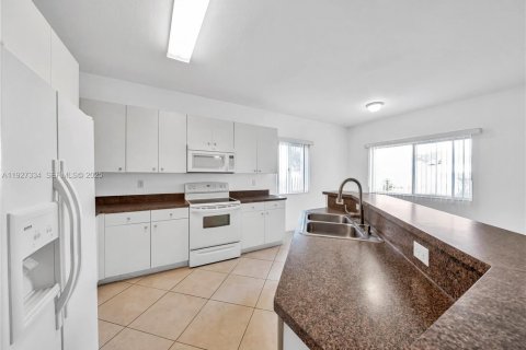 Купить виллу или дом в Майами, Флорида 4 спальни, 243.31м2, № 1989147 - фото 14