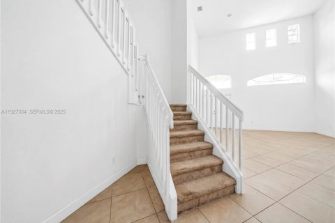 Купить виллу или дом в Майами, Флорида 4 спальни, 243.31м2, № 1989147 - фото 27