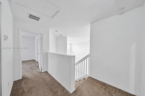 Купить виллу или дом в Майами, Флорида 4 спальни, 243.31м2, № 1989147 - фото 28