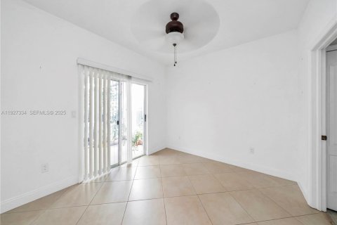 Купить виллу или дом в Майами, Флорида 4 спальни, 243.31м2, № 1989147 - фото 23