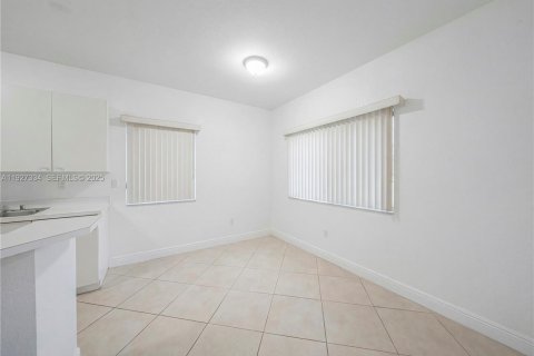 Купить виллу или дом в Майами, Флорида 4 спальни, 243.31м2, № 1989147 - фото 22