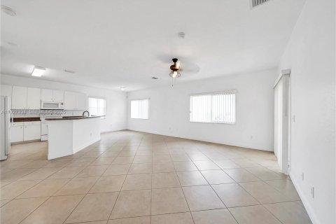 Купить виллу или дом в Майами, Флорида 4 спальни, 243.31м2, № 1989147 - фото 13