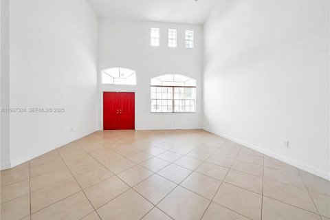 Купить виллу или дом в Майами, Флорида 4 спальни, 243.31м2, № 1989147 - фото 12