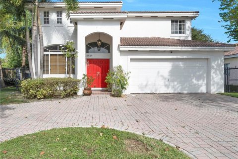 Купить виллу или дом в Майами, Флорида 4 спальни, 243.31м2, № 1989147 - фото 6