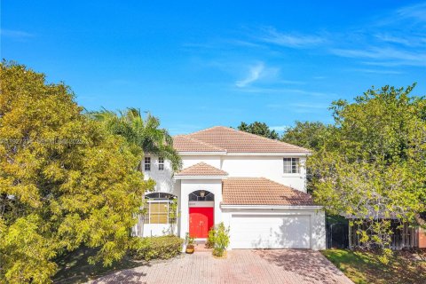 Купить виллу или дом в Майами, Флорида 4 спальни, 243.31м2, № 1989147 - фото 1