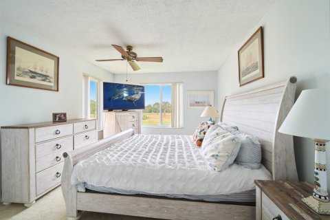 Condo in Stuart, Florida, 1 bedroom № 2260941 - photo 10