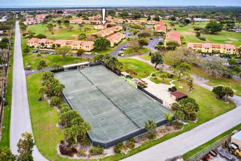Condo in Stuart, Florida, 1 bedroom № 2260941 - photo 15