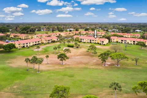 Condo in Stuart, Florida, 1 bedroom № 2260941 - photo 13