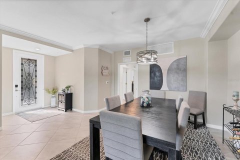 Condo in Lakewood Ranch, Florida, 3 bedrooms in LAKEWOOD NATIONAL  № 1518106 - photo 17