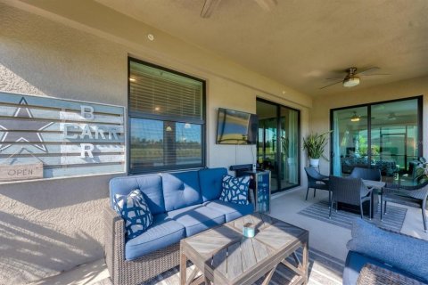Condo in Lakewood Ranch, Florida, 3 bedrooms in LAKEWOOD NATIONAL  № 1518106 - photo 30