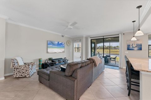 Condo in Lakewood Ranch, Florida, 3 bedrooms in LAKEWOOD NATIONAL  № 1518106 - photo 8