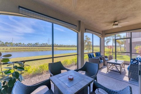 Condo in Lakewood Ranch, Florida, 3 bedrooms in LAKEWOOD NATIONAL  № 1518106 - photo 28