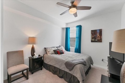 Condo in Lakewood Ranch, Florida, 3 bedrooms in LAKEWOOD NATIONAL  № 1518106 - photo 23
