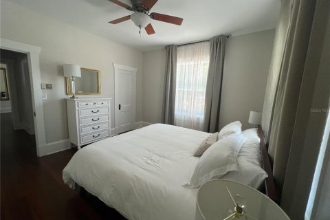 House in DeLand, Florida 2 bedrooms, 117.89 sq.m. № 2196020 - photo 8