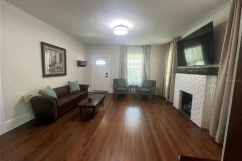 House in DeLand, Florida 2 bedrooms, 117.89 sq.m. № 2196020 - photo 3