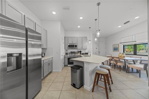 Touwnhouse à vendre à Orlando, Floride: 5 chambres, 180.88 m2 № 1901954 - photo 9