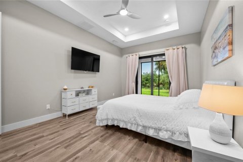 House in Port Charlotte, Florida 3 bedrooms, 168.34 sq.m. № 2321062 - photo 24