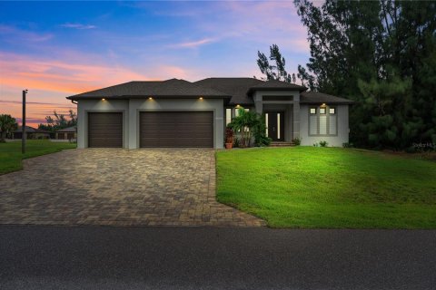 Villa ou maison à Port Charlotte, Floride 3 chambres, 168.34 m2 № 2321062