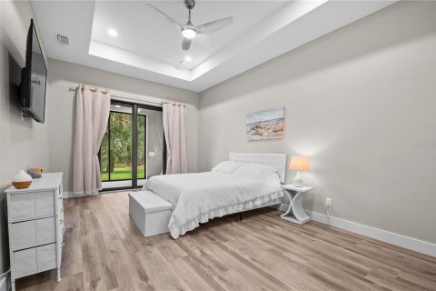 House in Port Charlotte, Florida 3 bedrooms, 168.34 sq.m. № 2321062 - photo 22