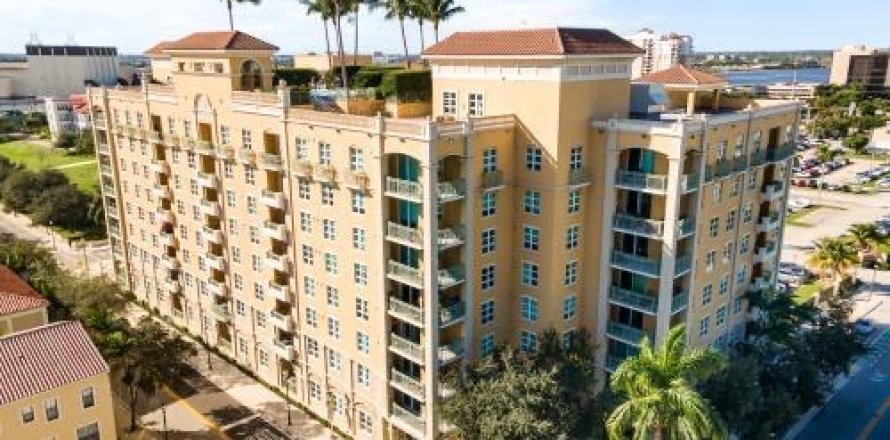 Condominio en West Palm Beach, Florida, 2 dormitorios № 1004933