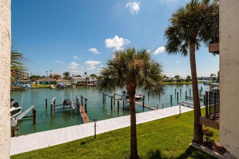 Adosado en venta en Clearwater, Florida, 3 dormitorios, 179.3 m2 № 1767666 - foto 9